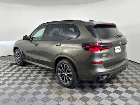 Used 2026 BMW X5 sDrive40i w/ M Sport Package RWD image 3