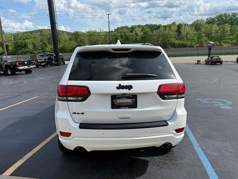 Used 2015 Jeep Grand Cherokee Altitude AWD/4WD image 4