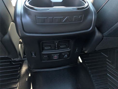 Used 2022 Nissan Titan PRO-4X w/ Pro-4x Convenience Package AWD/4WD image 19