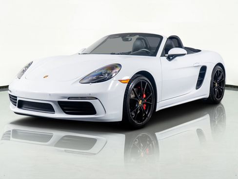 Used 2022 Porsche 718 Boxster S image 22