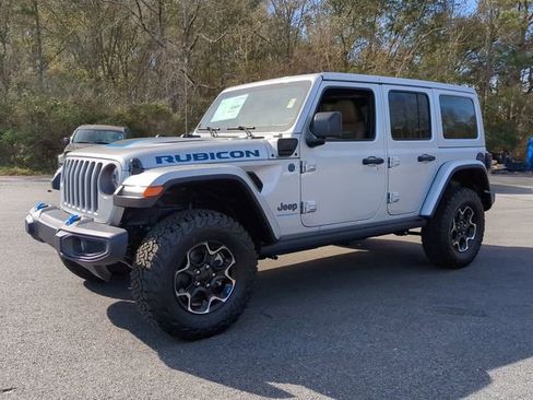 New 2023 Jeep Wrangler Unlimited Rubicon 4xe w/ Cold Weather Group image 8