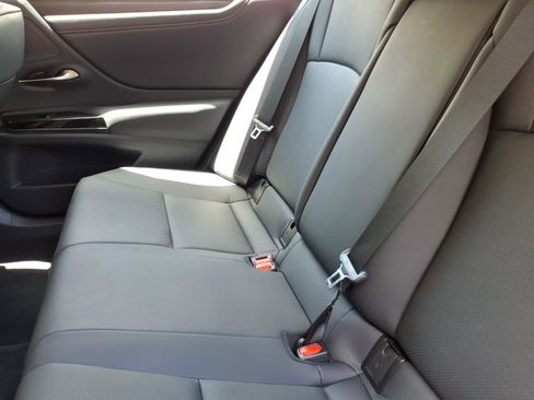 Certified 2023 Lexus ES 250 w/ Premium Package AWD/4WD image 6