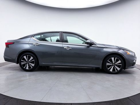 Used 2021 Nissan Altima 2.5 SV w/ SV Premium Package image 40