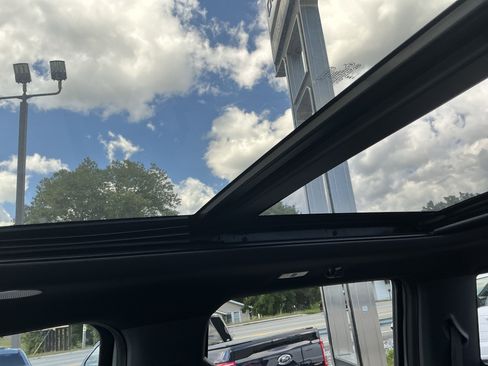 Used 2023 Ford F150 Raptor w/ Raptor Carbon Fiber Package image 27