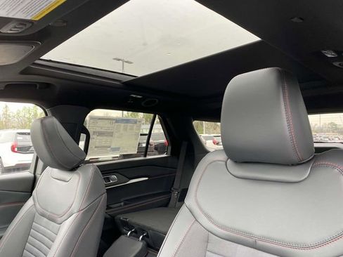New 2026 Ford Explorer ST-Line w/ ST-Line Street Pack image 12