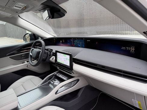 New 2026 Lincoln Nautilus Premier w/ Jet Appearance Package image 25