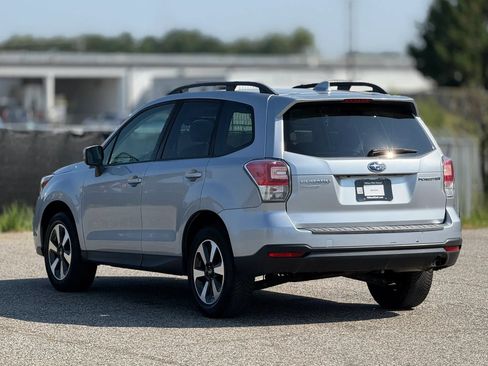 Used 2018 Subaru Forester 2.5i Premium AWD/4WD image 10