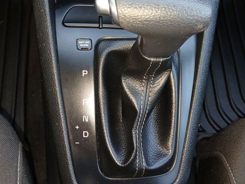 Used 2019 Kia Rio S image 27