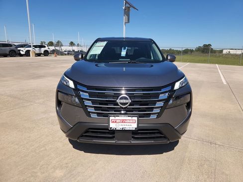 Used 2025 Nissan Rogue SV image 9