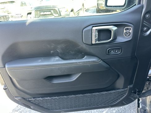 New 2026 Jeep Gladiator Sahara image 29