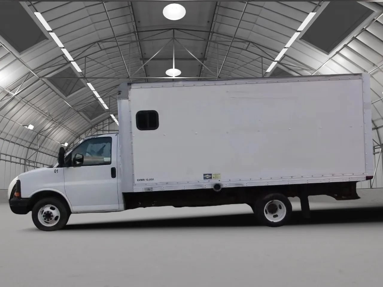 Used 2006 GMC Savana 3500 RWD image 2