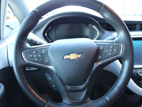 Used 2020 Chevrolet Bolt Premier w/ Infotainment Package image 16