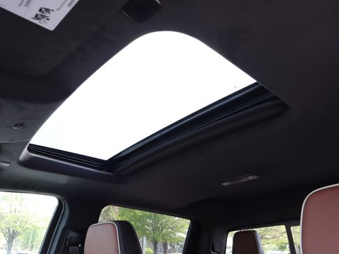 Used 2026 GMC Sierra 3500 Denali Ultimate image 9