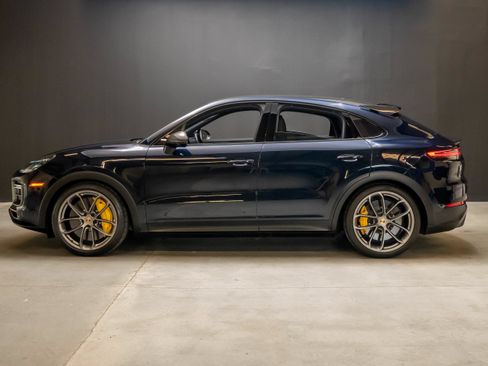 Used 2022 Porsche Cayenne Turbo GT AWD/4WD image 2