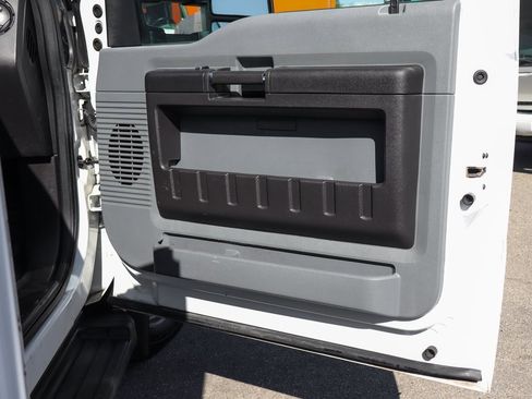 Used 2012 Ford F550 2WD Regular Cab Super Duty w/ PWR Equipment Group image 38