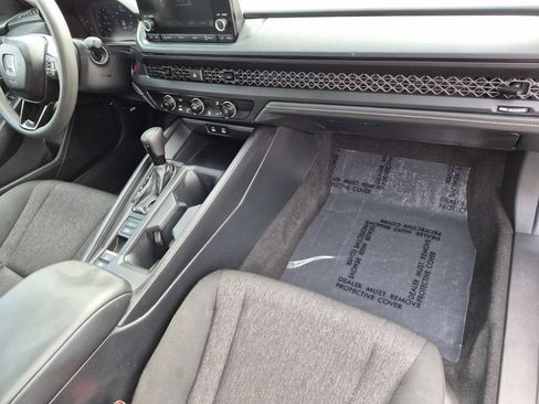 Used 2025 Honda Accord LX image 31