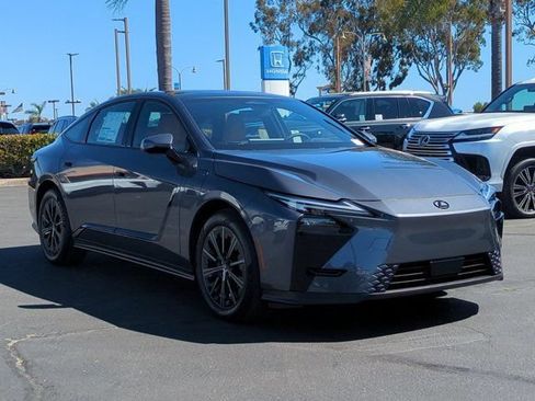 New 2026 Lexus ES 350e FWD image 3