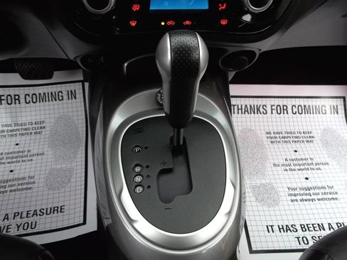 Used 2012 Nissan Juke SL image 26