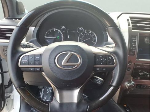 Used 2020 Lexus GX 460 Premium w/ Premium Package AWD/4WD image 24