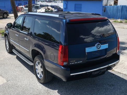 Used 2007 Cadillac Escalade ESV AWD w/ Information Package image 4
