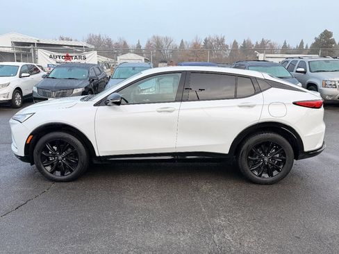 Used 2024 Buick Envista Sport Touring w/ Convenience II Package image 2