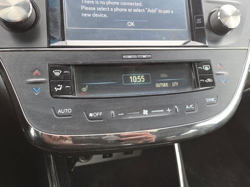 Used 2016 Toyota Avalon Limited image 30