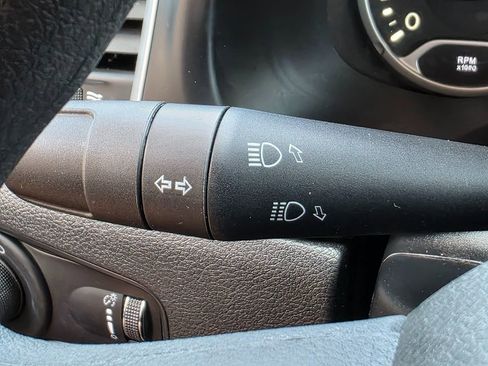 Used 2018 Jeep Renegade Sport w/ Power & Air Group image 44