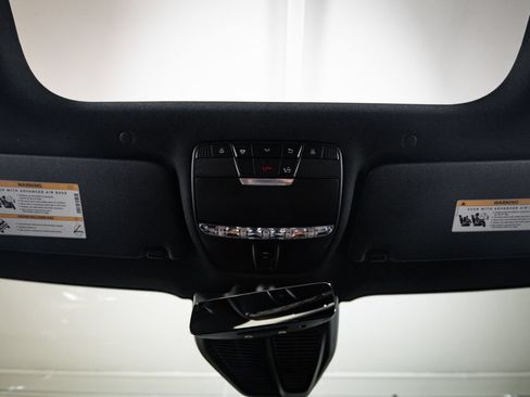 Used 2022 Mercedes-Benz GLC 43 AMG 4MATIC image 19