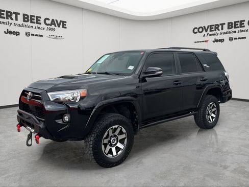 Used 2021 Toyota 4Runner TRD Off-Road Premium image 3