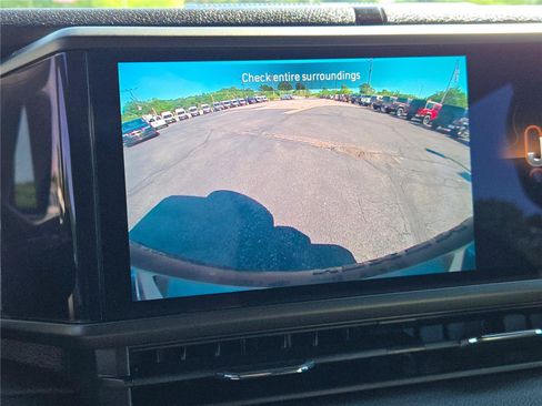 Used 2025 Jeep Wrangler Unlimited Sport AWD/4WD image 9