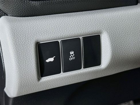 Used 2025 Honda Pilot EX-L image 12