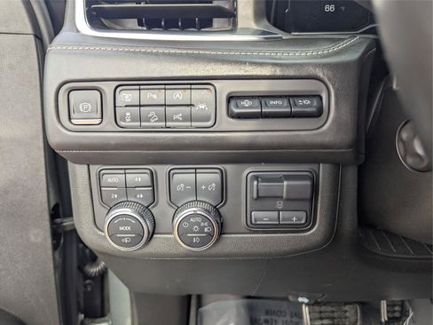 Used 2023 GMC Yukon XL Denali Ultimate w/ LPO, Floor Liner Package image 28