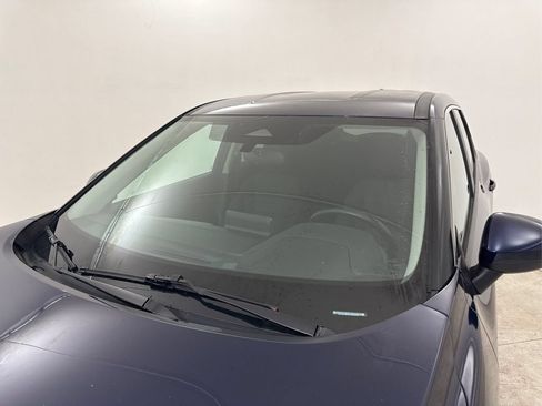 Used 2025 Nissan Rogue SV AWD/4WD image 14