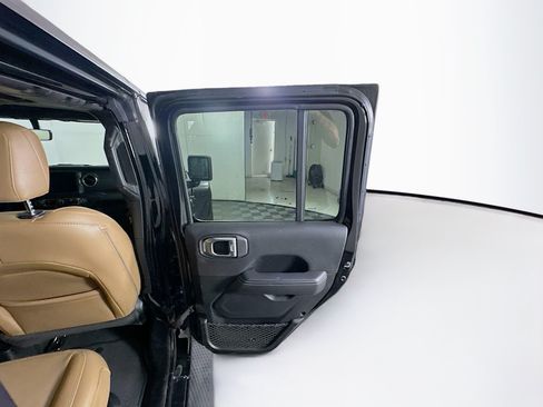 Used 2023 Jeep Wrangler Unlimited Sahara AWD/4WD image 29