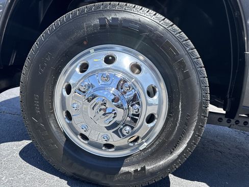 New 2026 RAM 3500 Big Horn AWD/4WD image 13