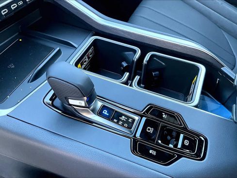 New 2026 Lexus TX 500h AWD image 11