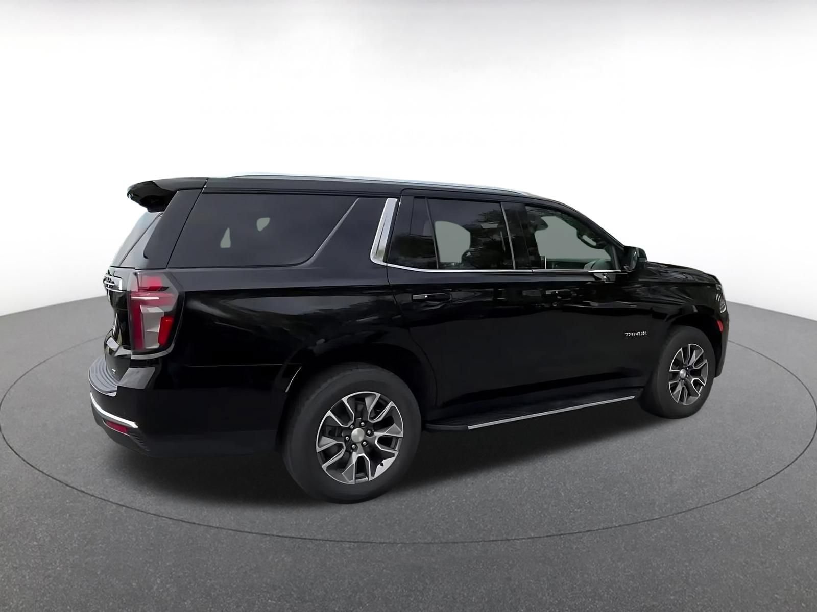 Used 2023 Chevrolet Tahoe LT w/ Luxury Package AWD/4WD image 56