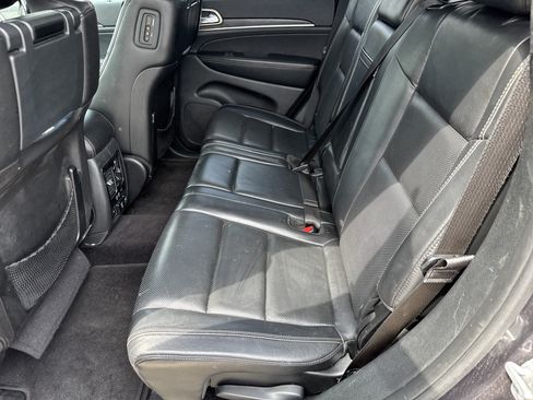 Used 2017 Jeep Grand Cherokee Limited w/ Luxury Group II AWD/4WD image 11