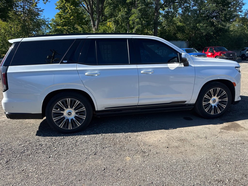 Used 2022 Cadillac Escalade Sport w/ Touring Package AWD/4WD image 4
