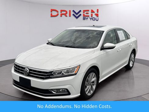 Used 2018 Volkswagen Passat 2.0T SE w/ SE Lighting Package FWD image 1
