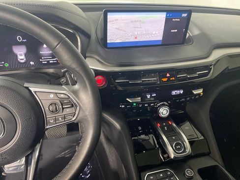 Used 2024 Acura MDX SH-AWD w/ Technology Package image 16