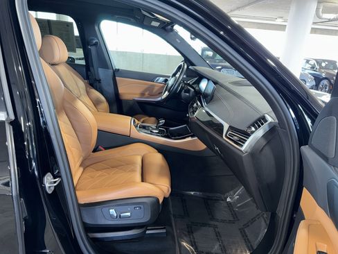 Used 2023 BMW X5 xDrive40i w/ Premium Package image 10