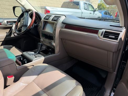Used 2018 Lexus GX 460 Premium AWD/4WD image 15