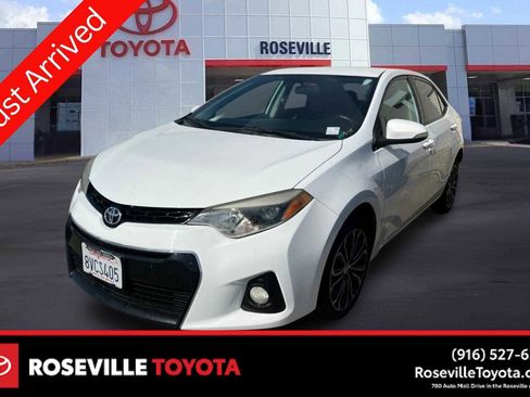 Used 2015 Toyota Corolla S FWD image 1