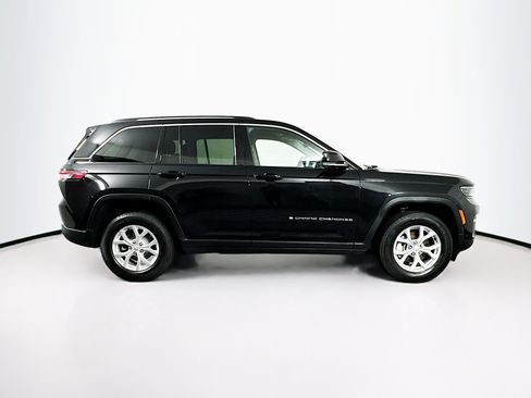 Used 2023 Jeep Grand Cherokee Limited w/ Luxury Tech Group II image 10