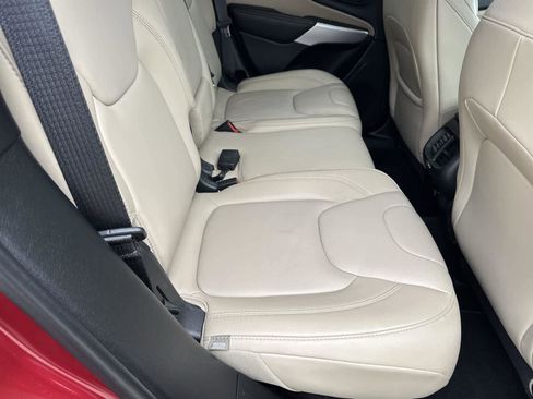 Used 2017 Jeep Cherokee Limited w/ Trailer Tow Group image 16