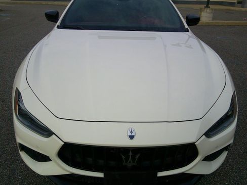 Used 2022 Maserati Ghibli Modena Q4 AWD/4WD image 32