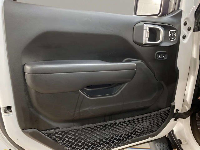 Used 2024 Jeep Wrangler Unlimited w/ Convenience Group AWD/4WD image 26