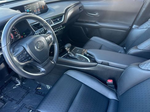 Used 2022 Lexus UX 200 UX 200 image 10
