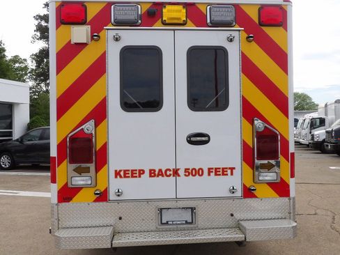Used 2013 Ford F450 XLT w/ Ambulance Preparation Pkg image 3